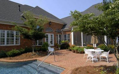 Beat the Heat This Summer: Brick Pool Accents